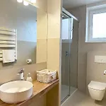 Przy Deptaku W Centrum Polanicy Zdrój