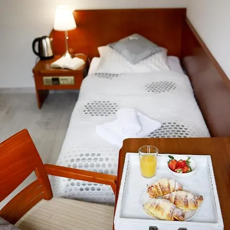 Przy Deptaku W Centrum Polanicy Zdroj 3*