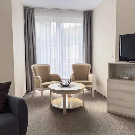 Przy Deptaku W Centrum Polanicy Zdroj Bed & Breakfast 3*