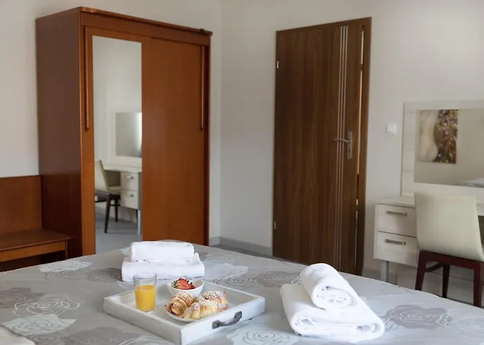 Bed & Breakfast Przy Deptaku W Centrum Polanicy Zdroj 3*