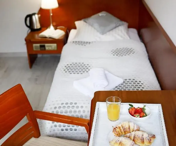 Przy Deptaku W Centrum Polanicy Zdroj 3*