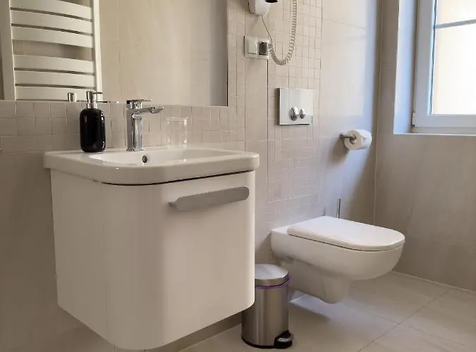 Bed & Breakfast Przy Deptaku W Centrum Polanicy Zdroj 3*