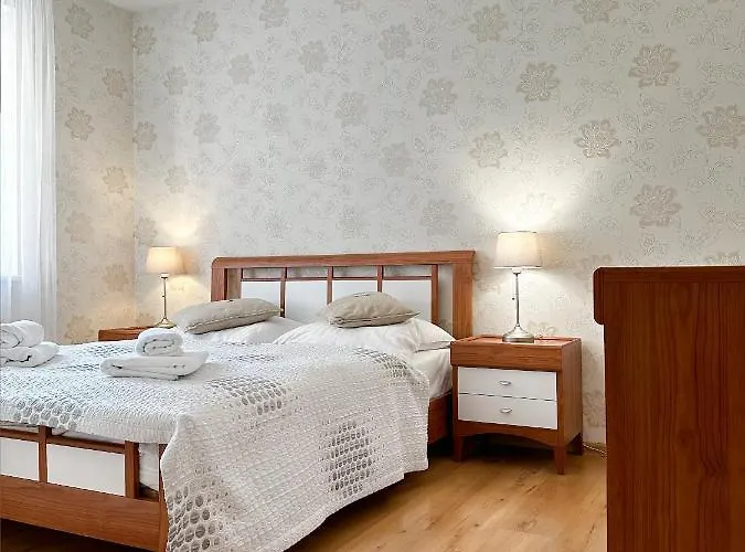 Bed & Breakfast Przy Deptaku W Centrum Polanicy Zdroj 3*