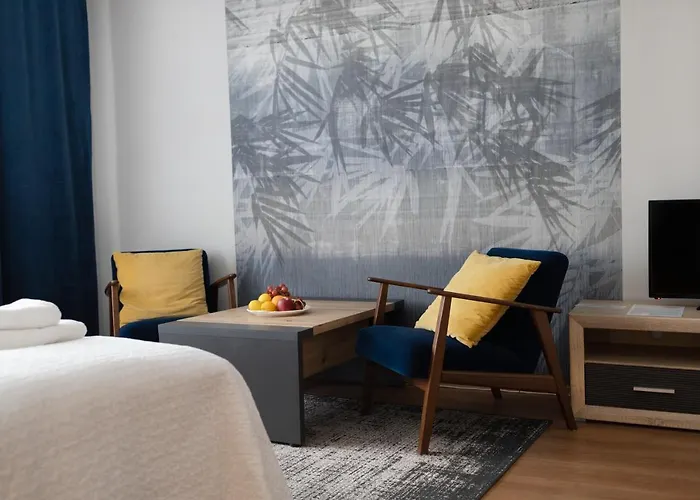 Przy Deptaku W Centrum Polanicy Zdroj