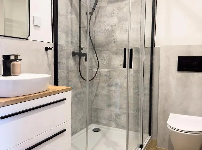 Przy Deptaku W Centrum Polanicy Zdroj