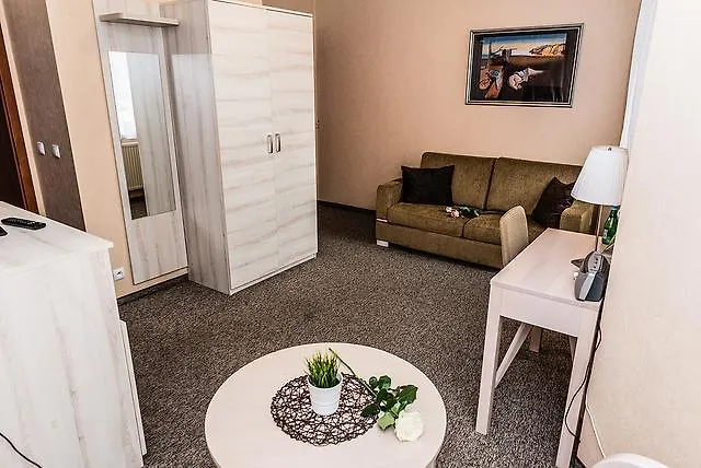 Przy Deptaku W Centrum Polanicy Zdroj